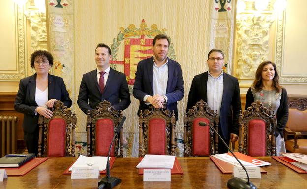 FIRMA CONVENIO PROGRAMA DELICIAS OBRA SOCIAL LA CAIXA Y EL AYUNTAMIENTO DE VALLADOLID